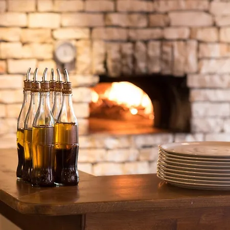 Hotel La Borgo Champagne-au-Mont-d'Or